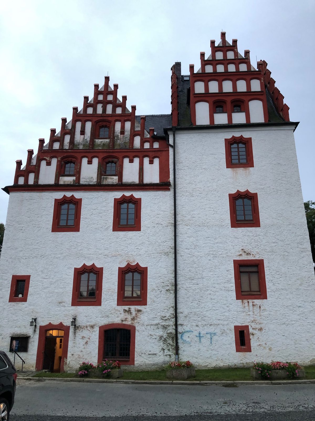 Schloss Netzschkau und Aussichtsturm Kuhberg — Bild 2